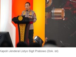 Kapolri Pimpin Kenaikan Pangkat 41.578 Personel Polri Dengan Empat Perwira Resmi Sandang Bintang Tiga 